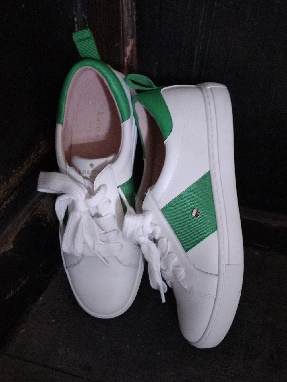 kate spade White & Green Leather Low-Top Sneakers